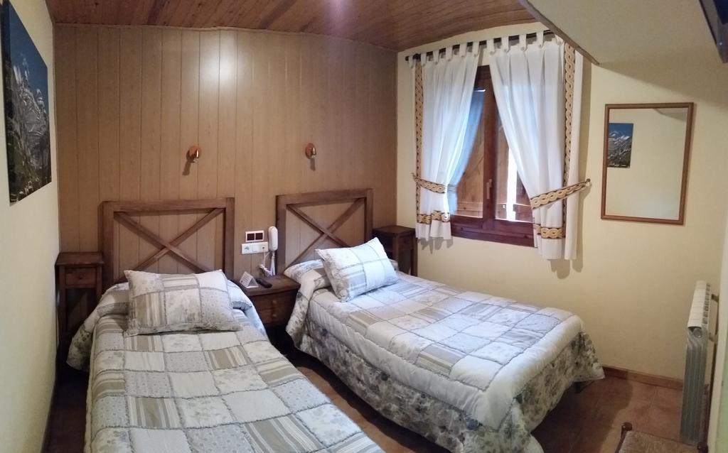 אסקרילה Hotel Sarao מראה חיצוני תמונה